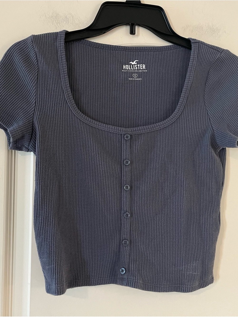 Hollister Women's Short Sleeve Scoop Neck Button-Front Crop Top - Slate Blue-SM - Picture 10 of 12